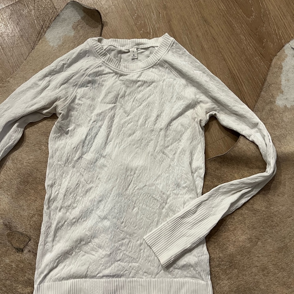 Lulu lemon white long sleeve athletic shirt size 8